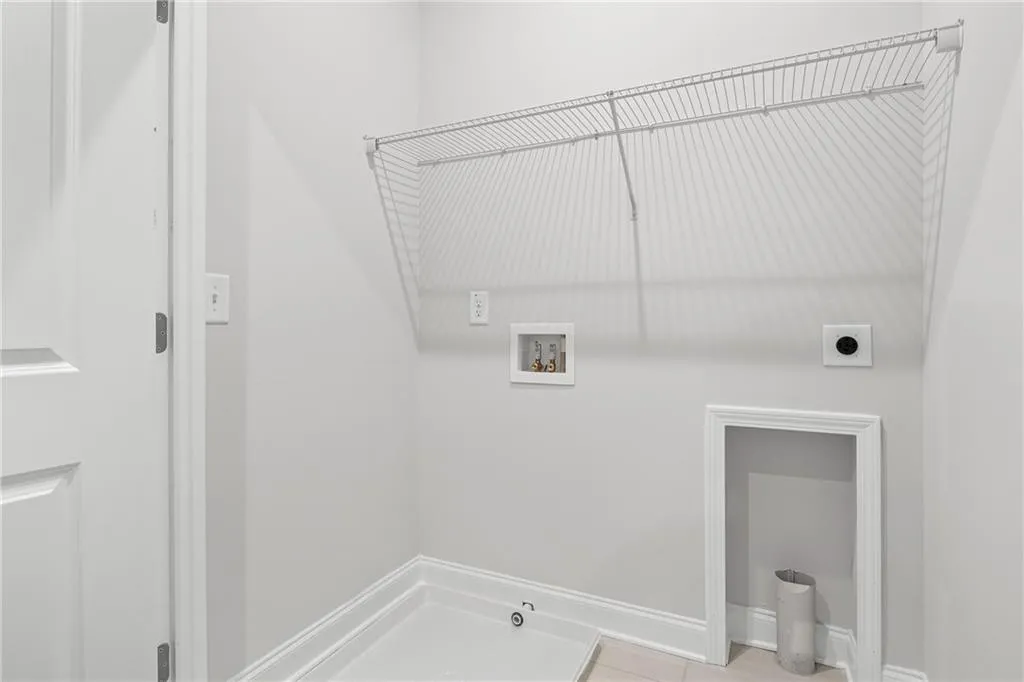 2563 Astaire Court, Atlanta, Georgia 30318, 3 Bedrooms Bedrooms, ,3 BathroomsBathrooms,Residential,For Sale,2563 Astaire Court,7625554