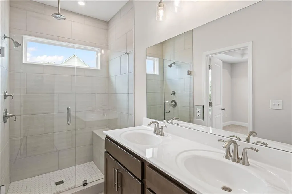 2563 Astaire Court, Atlanta, Georgia 30318, 3 Bedrooms Bedrooms, ,3 BathroomsBathrooms,Residential,For Sale,2563 Astaire Court,7625554