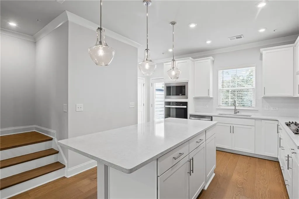 2563 Astaire Court, Atlanta, Georgia 30318, 3 Bedrooms Bedrooms, ,3 BathroomsBathrooms,Residential,For Sale,2563 Astaire Court,7625554