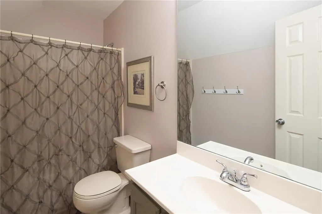 120 Chelveston Place, Sandy Springs, Georgia 30350, 5 Bedrooms Bedrooms, ,4 BathroomsBathrooms,Residential,Sold,120 Chelveston Place,6897782