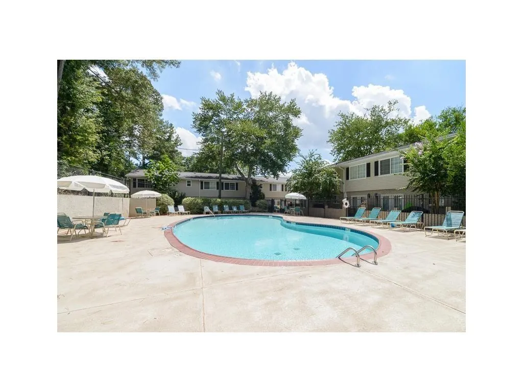 6940 Roswell Road Unit 3c, Atlanta, Georgia 30328, 3 Bedrooms Bedrooms, ,1 BathroomBathrooms,Residential,Sold,6940 Roswell Road Unit 3c,5899580