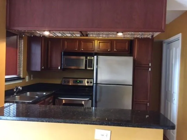 6940 Roswell Road Unit 3c, Atlanta, Georgia 30328, 3 Bedrooms Bedrooms, ,1 BathroomBathrooms,Residential,Sold,6940 Roswell Road Unit 3c,5899580