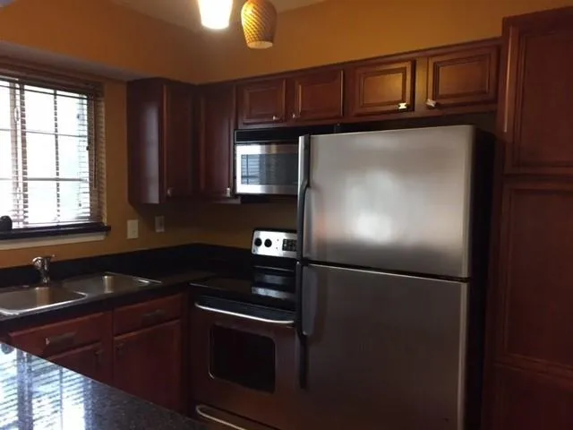 6940 Roswell Road Unit 3c, Atlanta, Georgia 30328, 3 Bedrooms Bedrooms, ,1 BathroomBathrooms,Residential,Sold,6940 Roswell Road Unit 3c,5899580