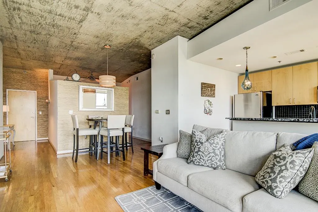 250 Pharr Road Ne Unit 1214, Atlanta, Georgia 30305, 1 Bedroom Bedrooms, ,1 BathroomBathrooms,Residential,Sold,250 Pharr Road Ne Unit 1214,5751352