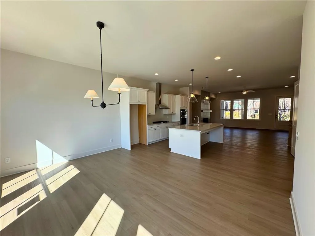 1055 Dryden Lane Unit 10, Atlanta, Georgia 30319, 3 Bedrooms Bedrooms, ,3 BathroomsBathrooms,Residential,For Sale,1055 Dryden Lane Unit 10,7523190