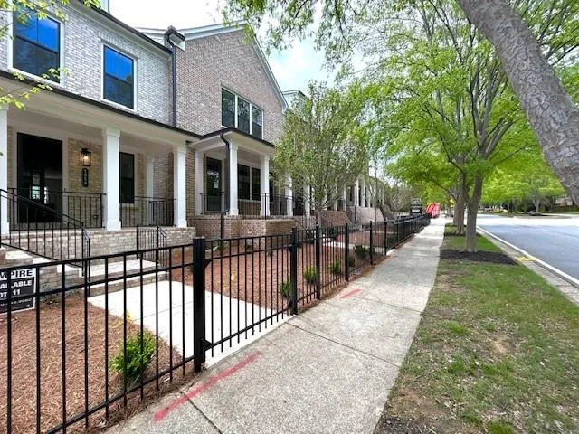 1055 Dryden Lane Unit 10, Atlanta, Georgia 30319, 3 Bedrooms Bedrooms, ,3 BathroomsBathrooms,Residential,For Sale,1055 Dryden Lane Unit 10,7523190