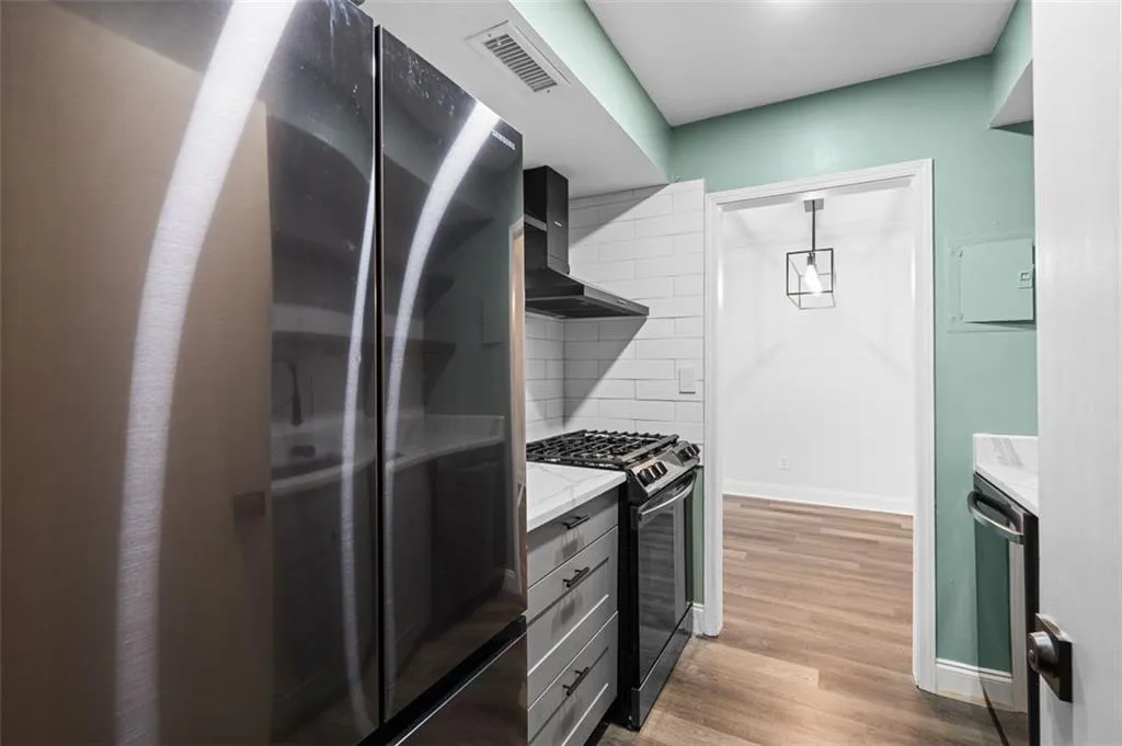 6851 Roswell Road Unit N10, Atlanta, Georgia 30328, 1 Bedroom Bedrooms, ,1 BathroomBathrooms,Residential,For Sale,6851 Roswell Road Unit N10,7749290