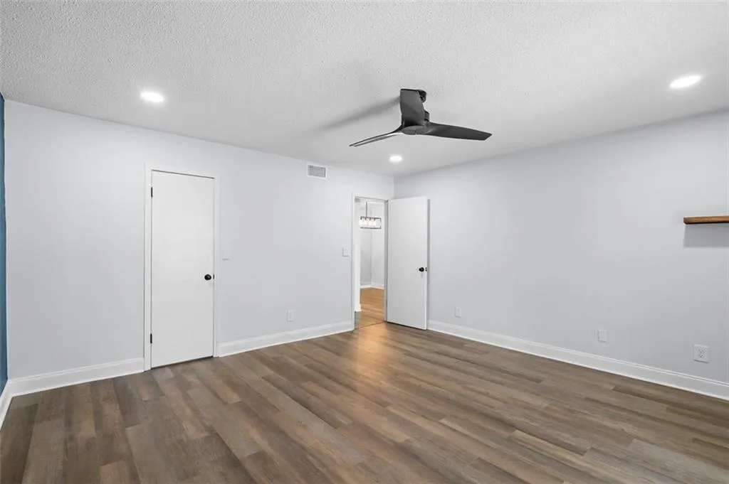 6851 Roswell Road Unit N10, Atlanta, Georgia 30328, 1 Bedroom Bedrooms, ,1 BathroomBathrooms,Residential,For Sale,6851 Roswell Road Unit N10,7749290
