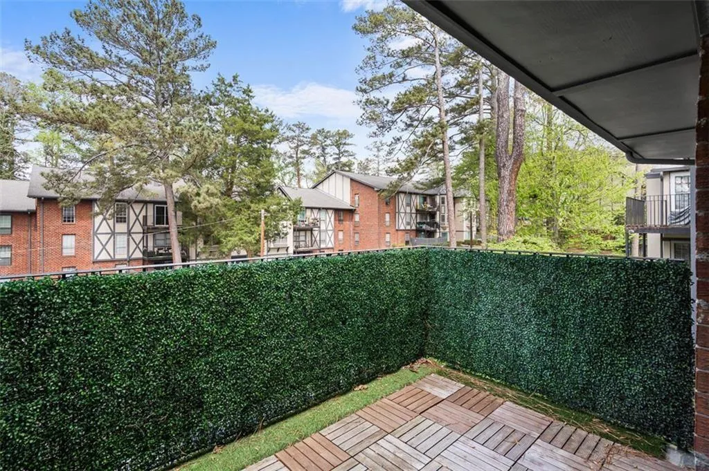 6851 Roswell Road Unit N10, Atlanta, Georgia 30328, 1 Bedroom Bedrooms, ,1 BathroomBathrooms,Residential,For Sale,6851 Roswell Road Unit N10,7749290
