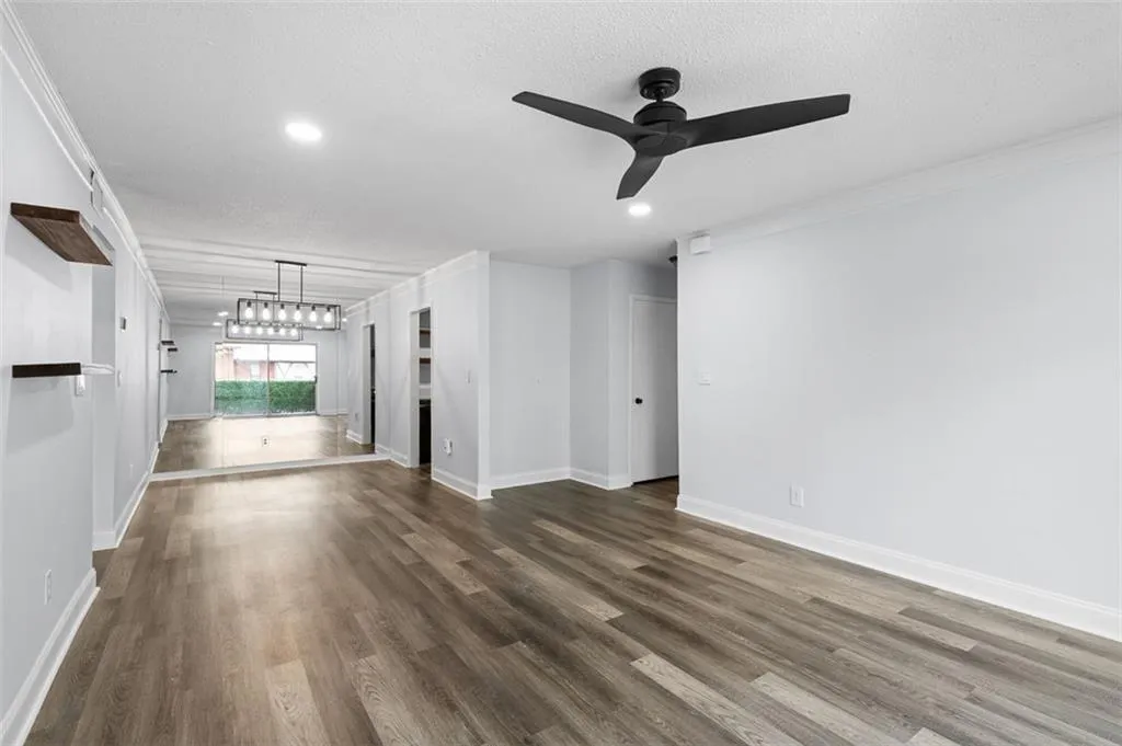 6851 Roswell Road Unit N10, Atlanta, Georgia 30328, 1 Bedroom Bedrooms, ,1 BathroomBathrooms,Residential,For Sale,6851 Roswell Road Unit N10,7749290