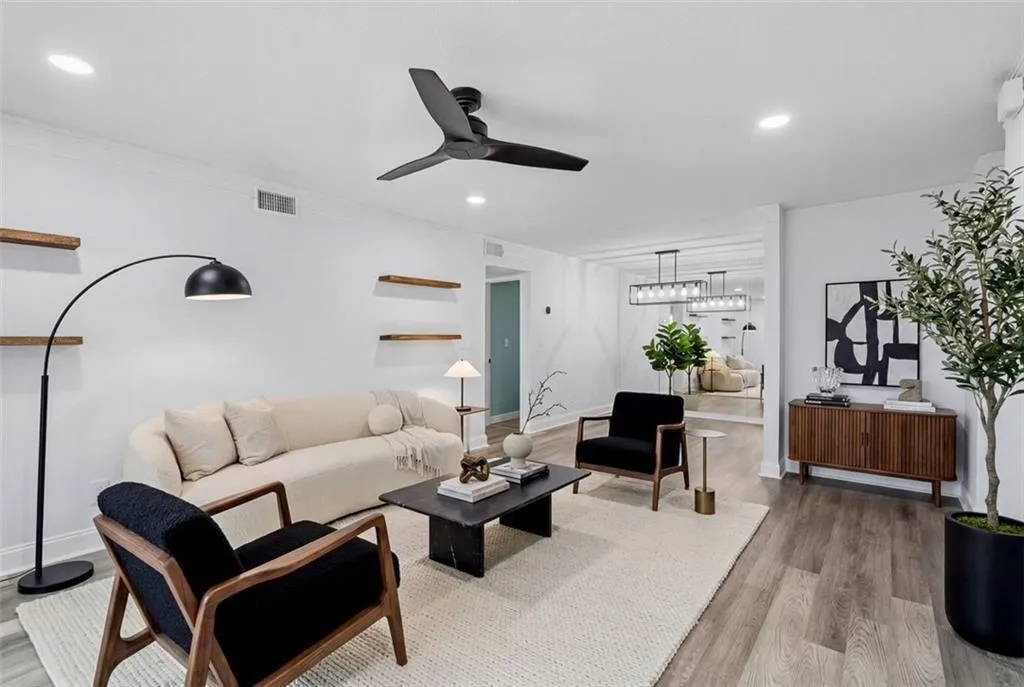 6851 Roswell Road Unit N10, Atlanta, Georgia 30328, 1 Bedroom Bedrooms, ,1 BathroomBathrooms,Residential,For Sale,6851 Roswell Road Unit N10,7749290