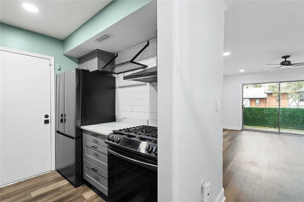 6851 Roswell Road Unit N10, Atlanta, Georgia 30328, 1 Bedroom Bedrooms, ,1 BathroomBathrooms,Residential,For Sale,6851 Roswell Road Unit N10,7749290