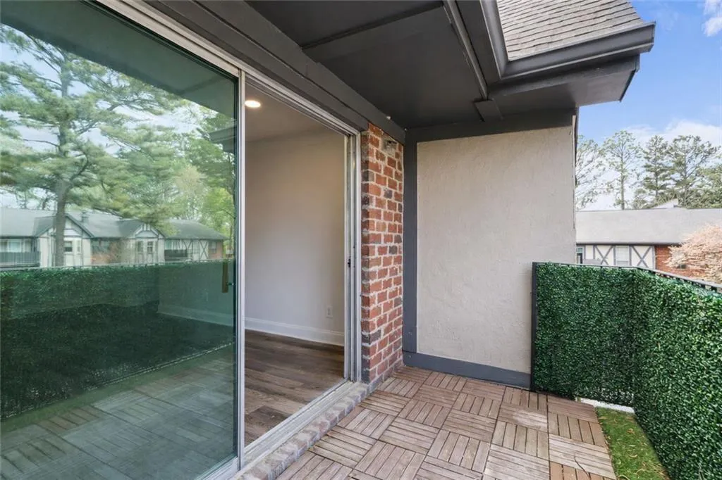 6851 Roswell Road Unit N10, Atlanta, Georgia 30328, 1 Bedroom Bedrooms, ,1 BathroomBathrooms,Residential,For Sale,6851 Roswell Road Unit N10,7749290