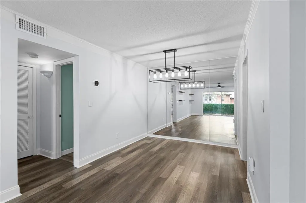 6851 Roswell Road Unit N10, Atlanta, Georgia 30328, 1 Bedroom Bedrooms, ,1 BathroomBathrooms,Residential,For Sale,6851 Roswell Road Unit N10,7749290