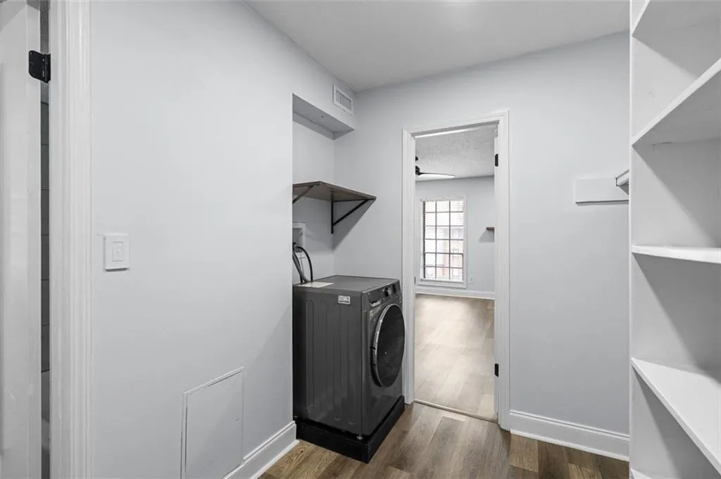 6851 Roswell Road Unit N10, Atlanta, Georgia 30328, 1 Bedroom Bedrooms, ,1 BathroomBathrooms,Residential,For Sale,6851 Roswell Road Unit N10,7749290