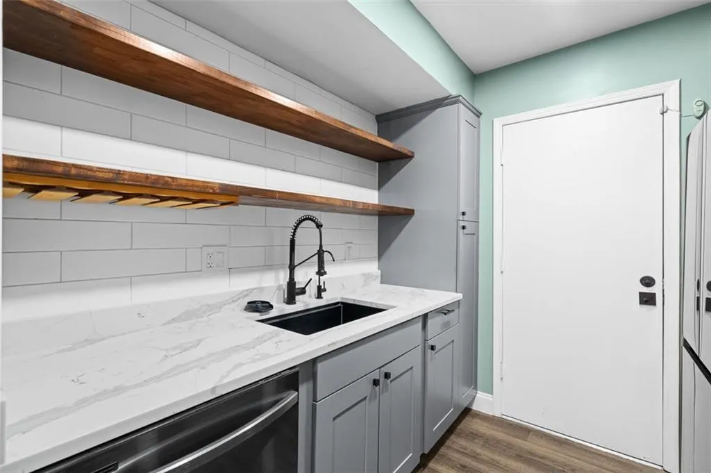 6851 Roswell Road Unit N10, Atlanta, Georgia 30328, 1 Bedroom Bedrooms, ,1 BathroomBathrooms,Residential,For Sale,6851 Roswell Road Unit N10,7749290