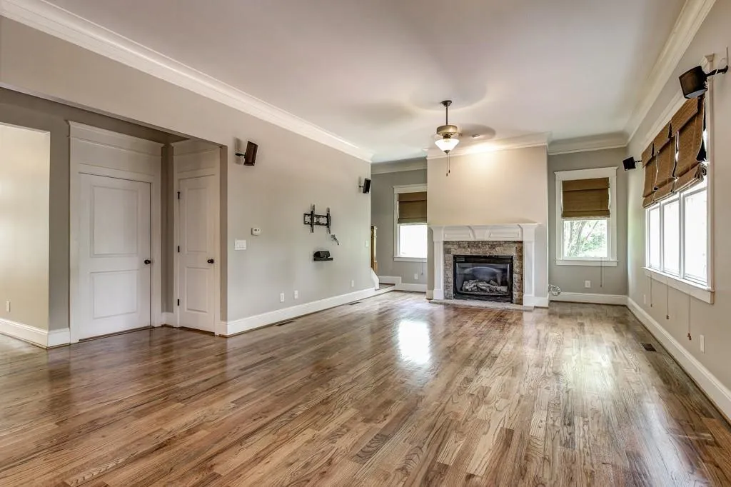 8500 Angels Walk, Sandy Springs, Georgia 30350, 3 Bedrooms Bedrooms, ,2 BathroomsBathrooms,Residential,Sold,8500 Angels Walk,5701206
