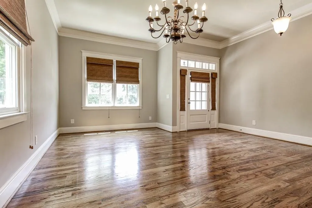 8500 Angels Walk, Sandy Springs, Georgia 30350, 3 Bedrooms Bedrooms, ,2 BathroomsBathrooms,Residential,Sold,8500 Angels Walk,5701206
