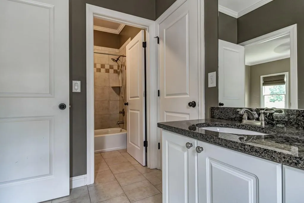 8500 Angels Walk, Sandy Springs, Georgia 30350, 3 Bedrooms Bedrooms, ,2 BathroomsBathrooms,Residential,Sold,8500 Angels Walk,5701206