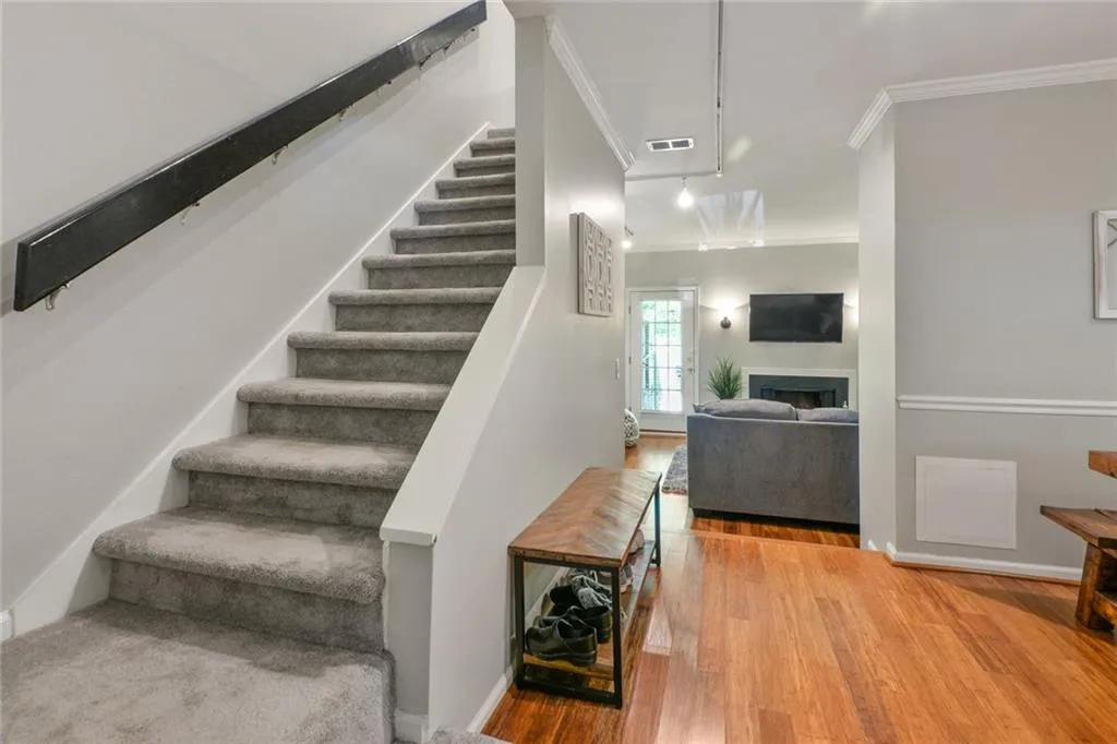 5420 Chemin De Vie, Atlanta, Georgia 30342, 2 Bedrooms Bedrooms, ,2 BathroomsBathrooms,Residential,Sold,5420 Chemin De Vie,6903197