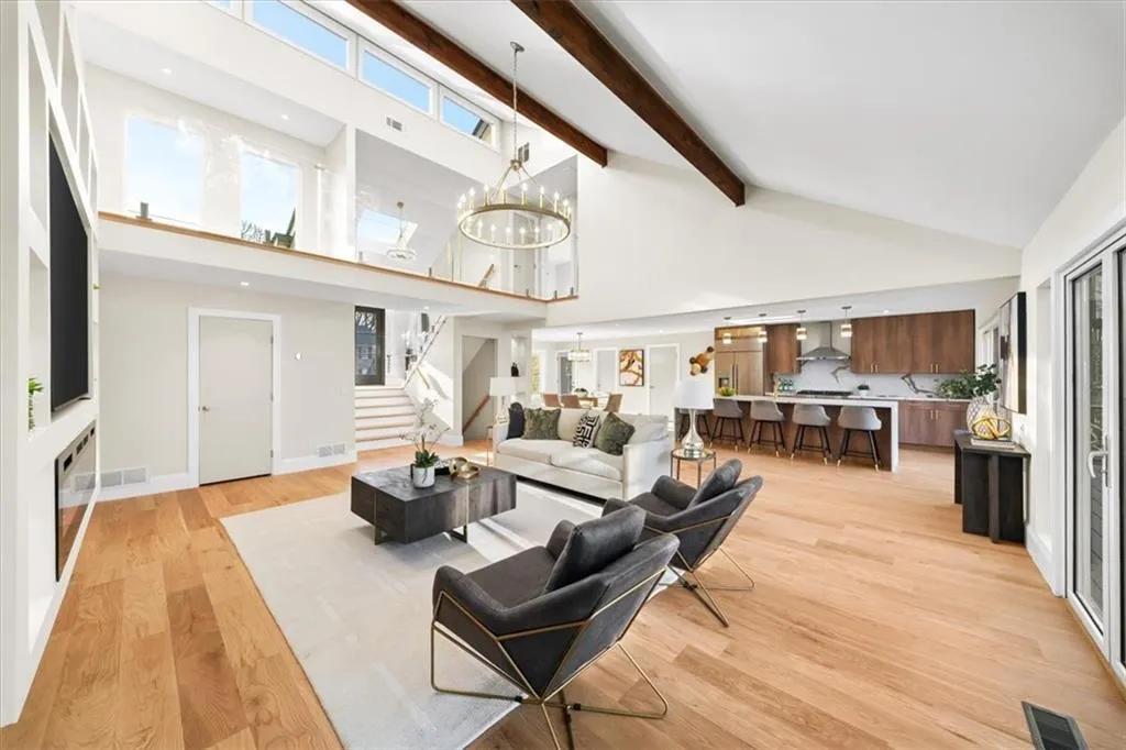 250 Bruton Way, Atlanta, Georgia 30342, 7 Bedrooms Bedrooms, ,4 BathroomsBathrooms,Residential,For Sale,250 Bruton Way,7754642