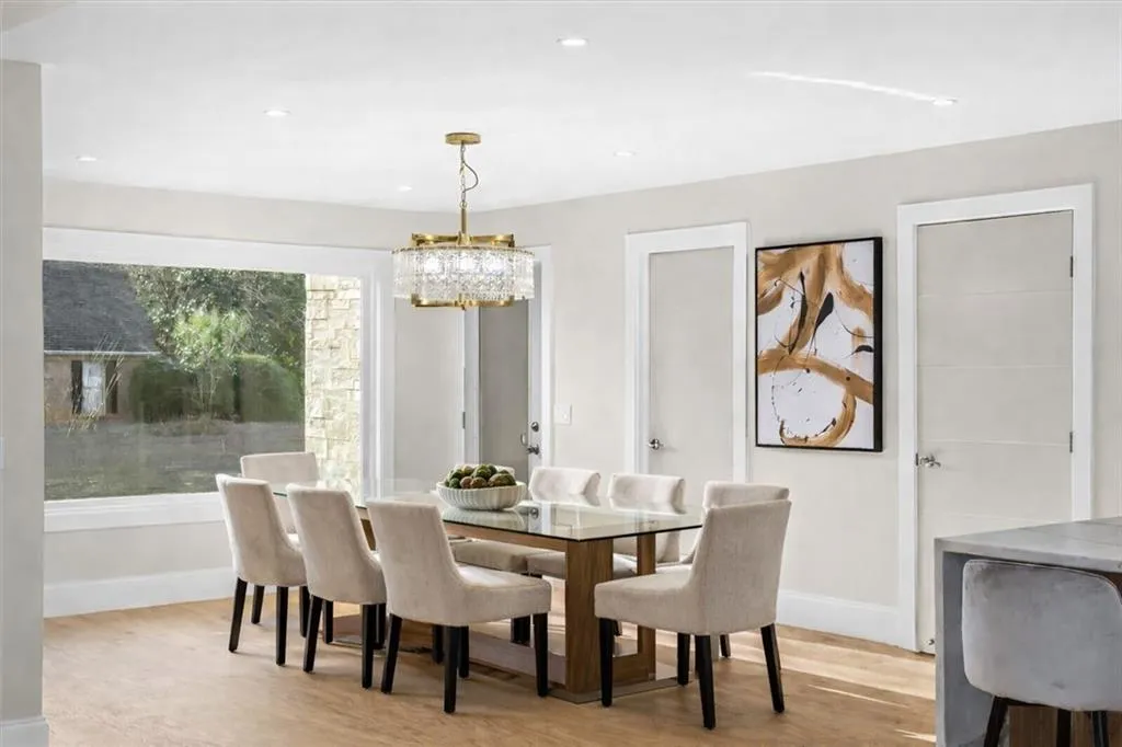 250 Bruton Way, Atlanta, Georgia 30342, 7 Bedrooms Bedrooms, ,4 BathroomsBathrooms,Residential,For Sale,250 Bruton Way,7754642