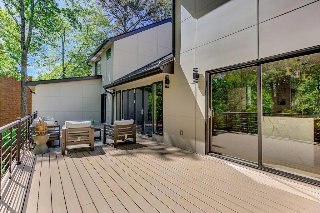 250 Bruton Way, Atlanta, Georgia 30342, 7 Bedrooms Bedrooms, ,4 BathroomsBathrooms,Residential,For Sale,250 Bruton Way,7754642