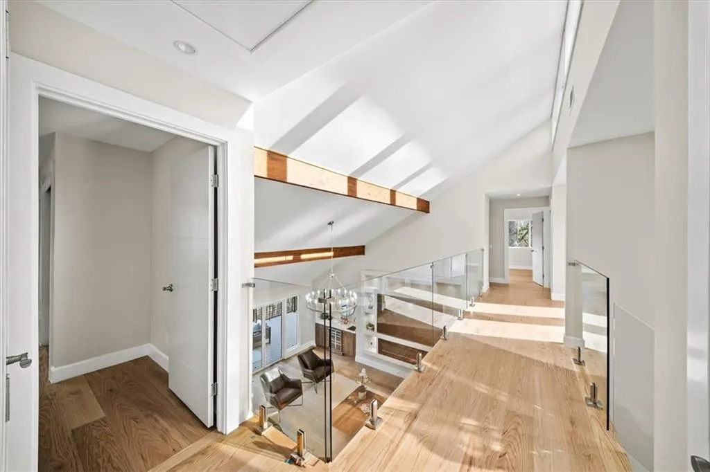 250 Bruton Way, Atlanta, Georgia 30342, 7 Bedrooms Bedrooms, ,4 BathroomsBathrooms,Residential,For Sale,250 Bruton Way,7754642