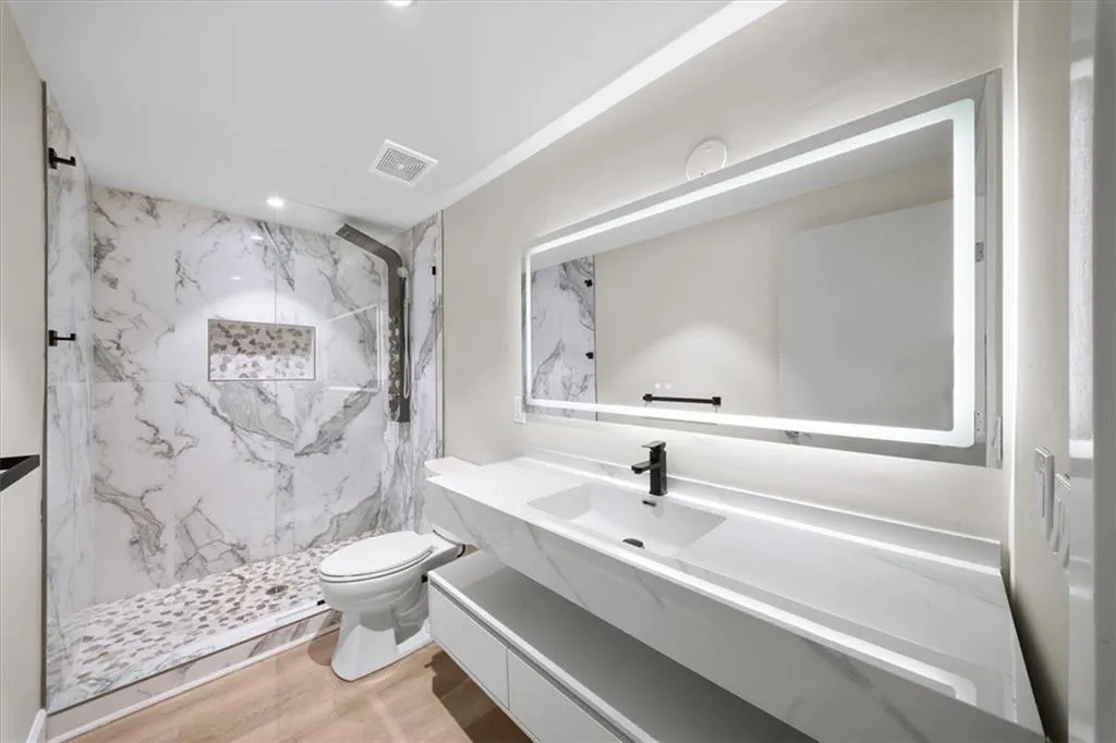 250 Bruton Way, Atlanta, Georgia 30342, 7 Bedrooms Bedrooms, ,4 BathroomsBathrooms,Residential,For Sale,250 Bruton Way,7754642