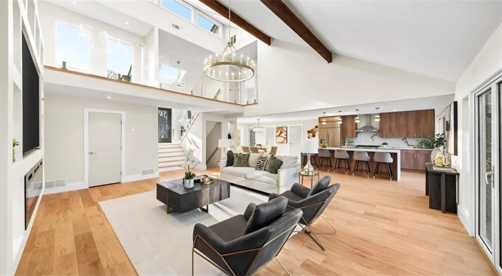 250 Bruton Way, Atlanta, Georgia 30342, 7 Bedrooms Bedrooms, ,4 BathroomsBathrooms,Residential,For Sale,250 Bruton Way,7754642