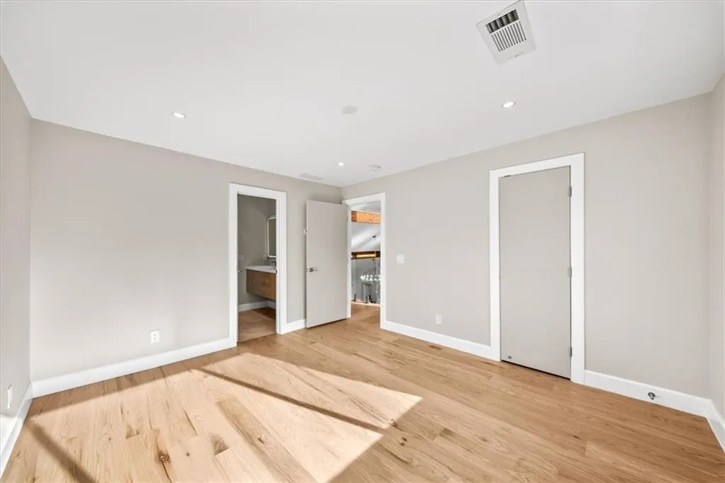 250 Bruton Way, Atlanta, Georgia 30342, 7 Bedrooms Bedrooms, ,4 BathroomsBathrooms,Residential,For Sale,250 Bruton Way,7754642