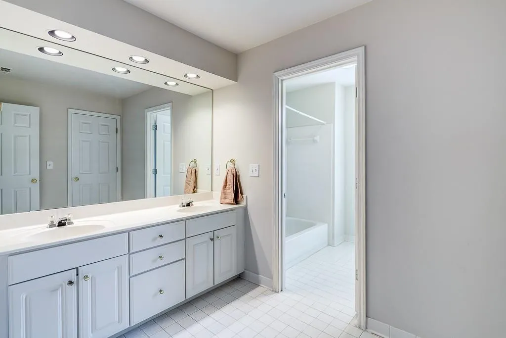 630 Glenridge Close Drive Ne, Sandy Springs, Georgia 30328, 4 Bedrooms Bedrooms, ,2 BathroomsBathrooms,Residential,Sold,630 Glenridge Close Drive Ne,5604334