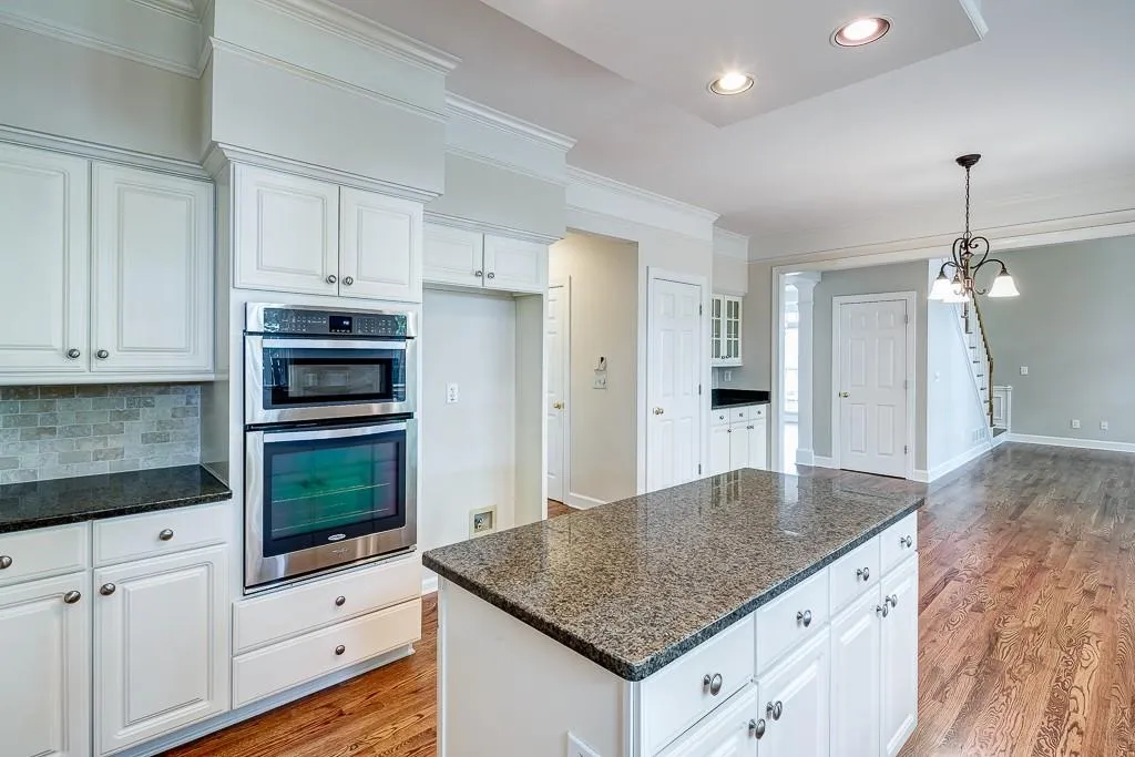 630 Glenridge Close Drive Ne, Sandy Springs, Georgia 30328, 4 Bedrooms Bedrooms, ,2 BathroomsBathrooms,Residential,Sold,630 Glenridge Close Drive Ne,5604334