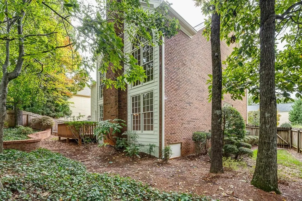 630 Glenridge Close Drive Ne, Sandy Springs, Georgia 30328, 4 Bedrooms Bedrooms, ,2 BathroomsBathrooms,Residential,Sold,630 Glenridge Close Drive Ne,5604334