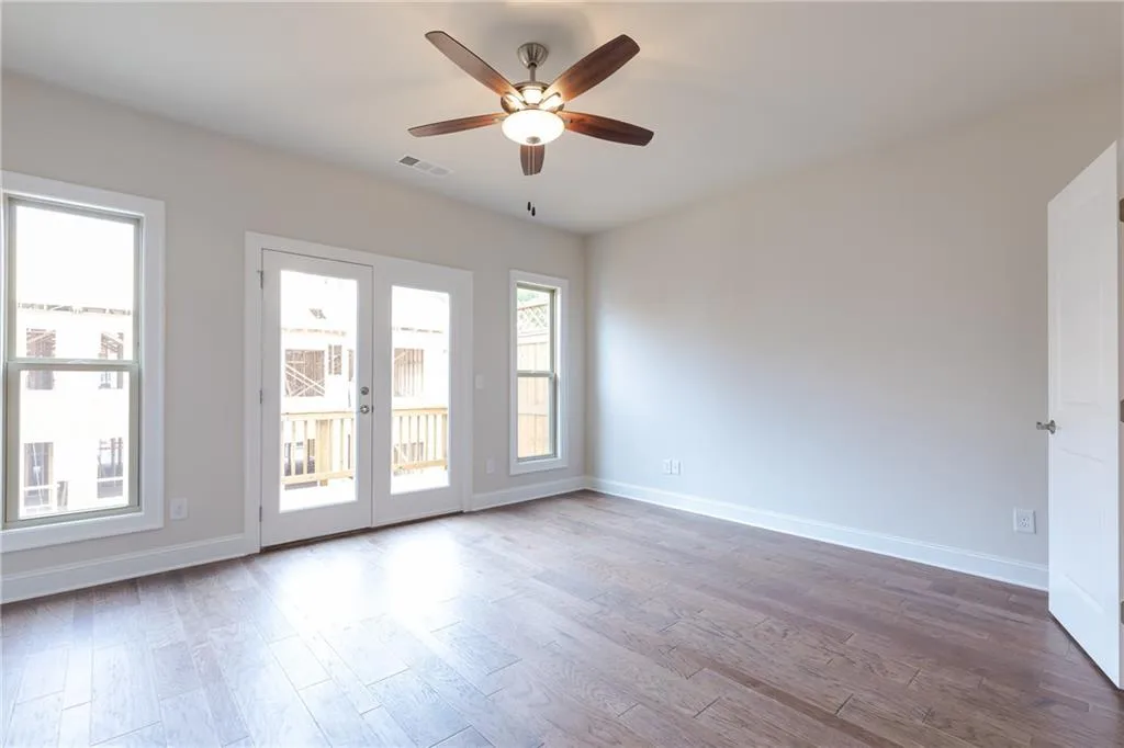4207 Deming Circle, Atlanta, Georgia 30342, 2 Bedrooms Bedrooms, ,2 BathroomsBathrooms,Residential,Sold,4207 Deming Circle,6536256