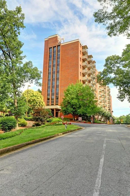 300 Johnson Ferry Road Ne Unit B215, Atlanta, Georgia 30328, 2 Bedrooms Bedrooms, ,2 BathroomsBathrooms,Residential,Sold,300 Johnson Ferry Road Ne Unit B215,6044942 300 Johnson Ferry Road Ne Unit B215, Atlanta, Georgia 30328, 2 Bedrooms Bedrooms, ,2 BathroomsBathrooms,Residential,Sold,300 Johnson Ferry Road Ne Unit B215,6044942