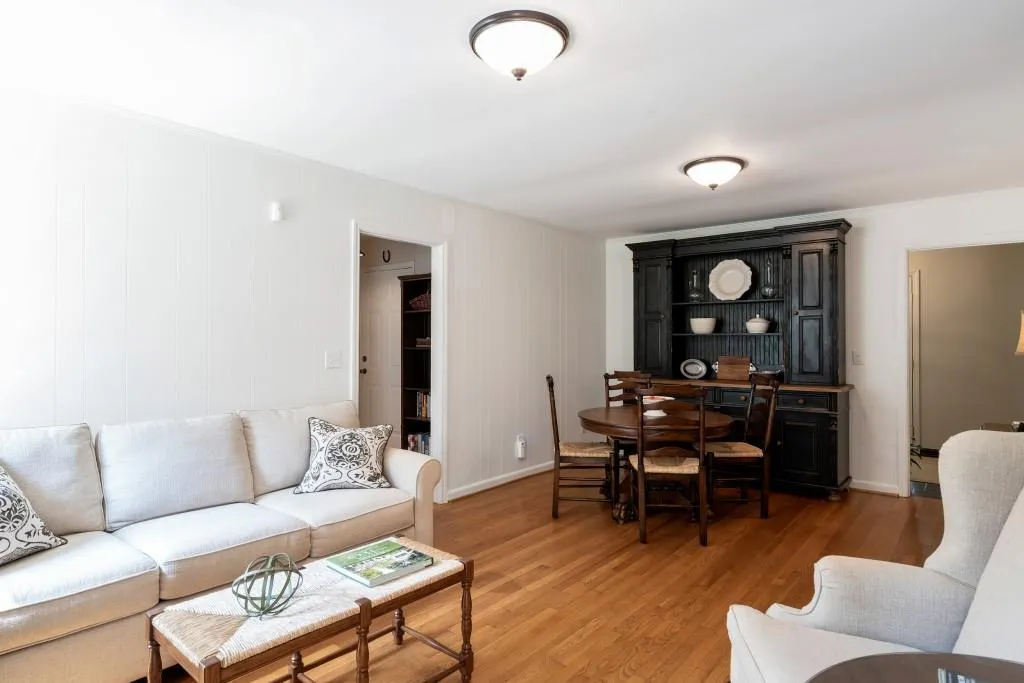 6696 Ridge Mill Lane, Sandy Springs, Georgia 30328, 5 Bedrooms Bedrooms, ,3 BathroomsBathrooms,Residential,Sold,6696 Ridge Mill Lane,6075663