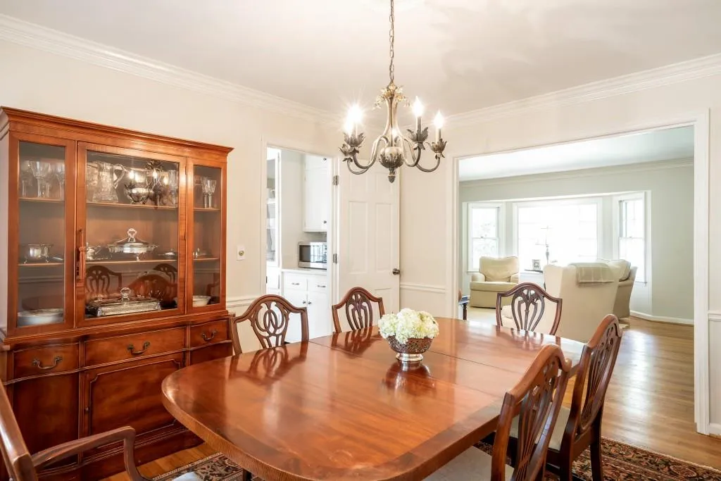 6696 Ridge Mill Lane, Sandy Springs, Georgia 30328, 5 Bedrooms Bedrooms, ,3 BathroomsBathrooms,Residential,Sold,6696 Ridge Mill Lane,6075663