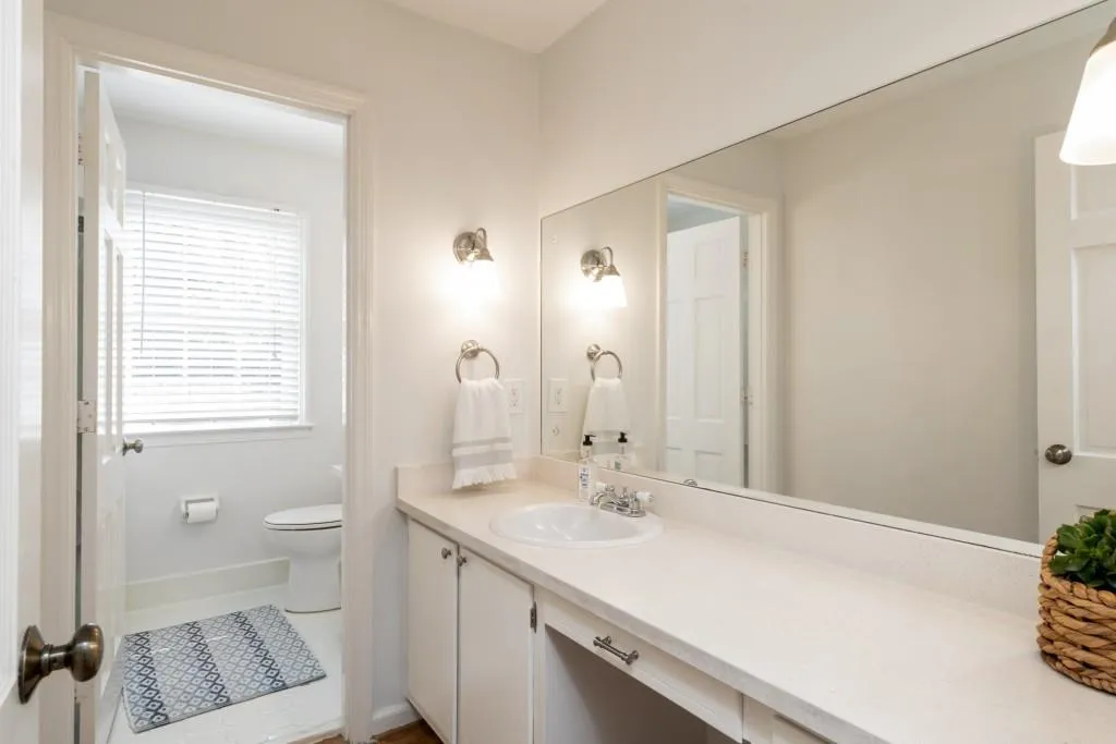 6696 Ridge Mill Lane, Sandy Springs, Georgia 30328, 5 Bedrooms Bedrooms, ,3 BathroomsBathrooms,Residential,Sold,6696 Ridge Mill Lane,6075663