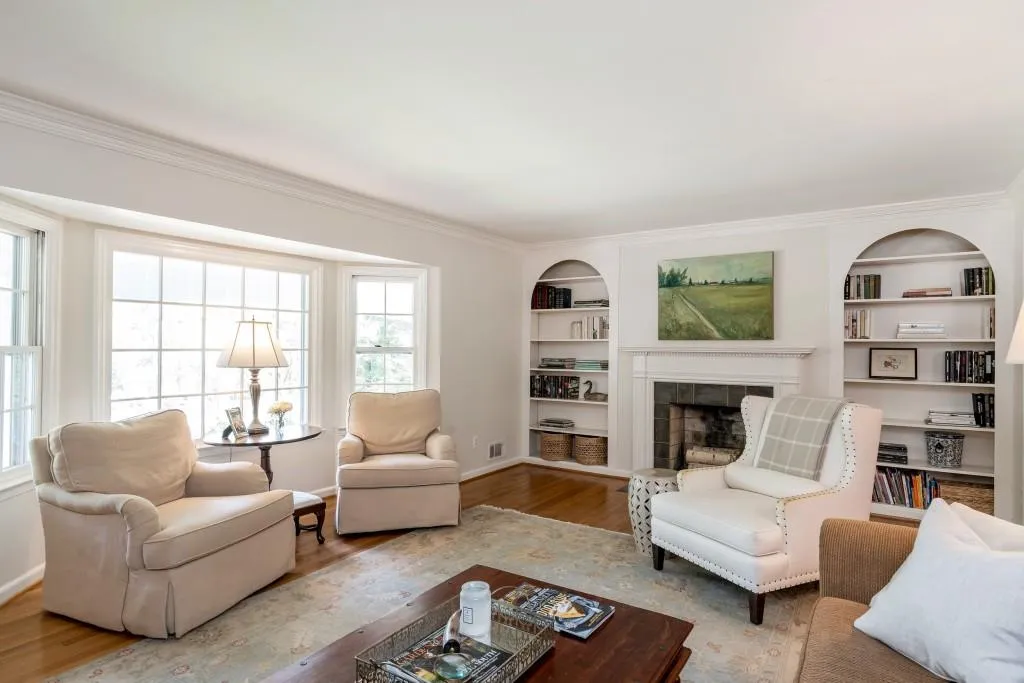 6696 Ridge Mill Lane, Sandy Springs, Georgia 30328, 5 Bedrooms Bedrooms, ,3 BathroomsBathrooms,Residential,Sold,6696 Ridge Mill Lane,6075663