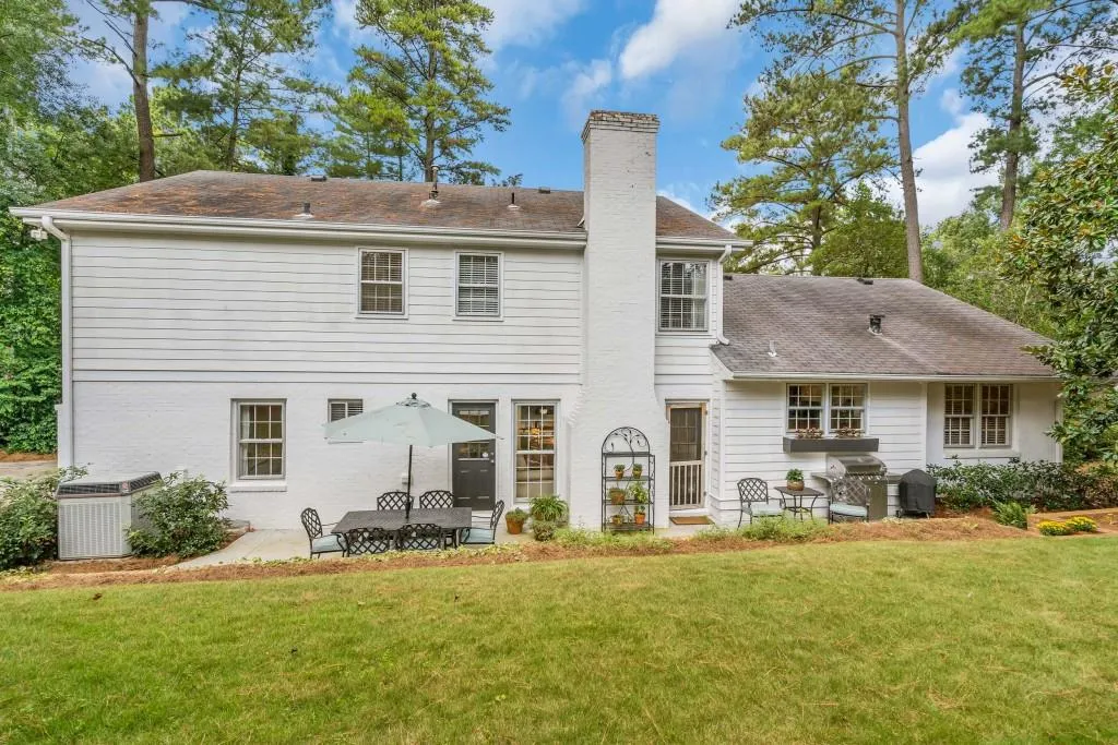 6696 Ridge Mill Lane, Sandy Springs, Georgia 30328, 5 Bedrooms Bedrooms, ,3 BathroomsBathrooms,Residential,Sold,6696 Ridge Mill Lane,6075663