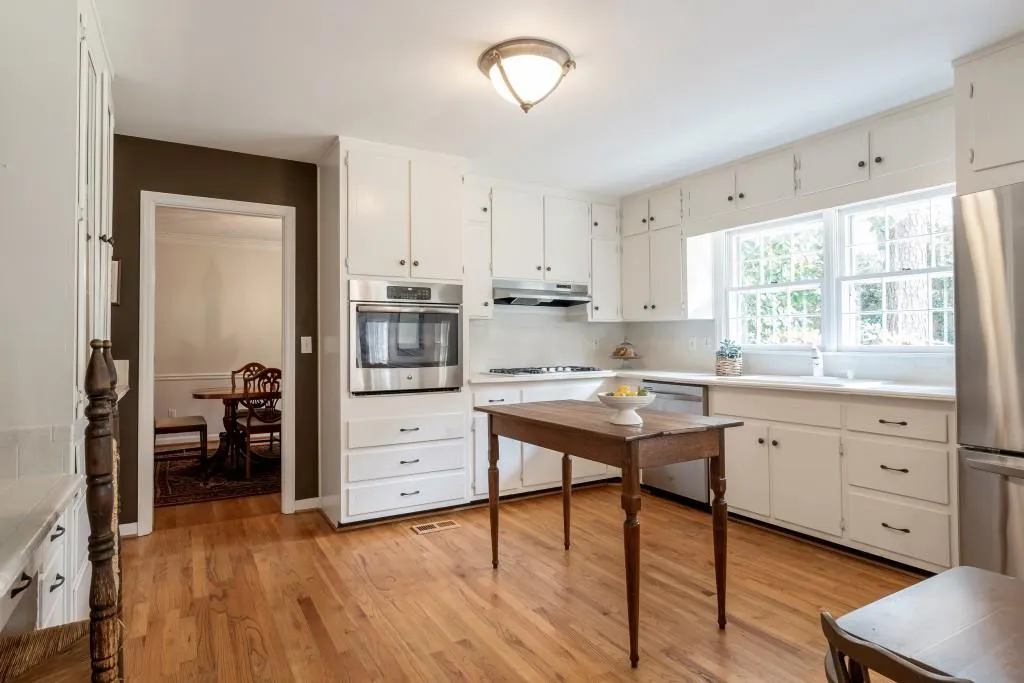 6696 Ridge Mill Lane, Sandy Springs, Georgia 30328, 5 Bedrooms Bedrooms, ,3 BathroomsBathrooms,Residential,Sold,6696 Ridge Mill Lane,6075663