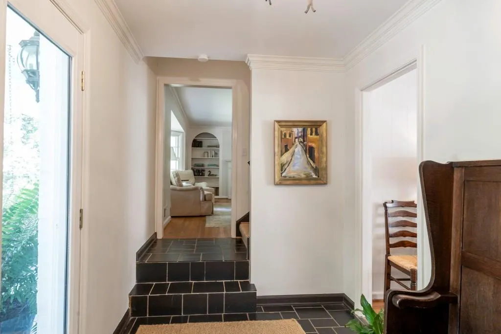 6696 Ridge Mill Lane, Sandy Springs, Georgia 30328, 5 Bedrooms Bedrooms, ,3 BathroomsBathrooms,Residential,Sold,6696 Ridge Mill Lane,6075663