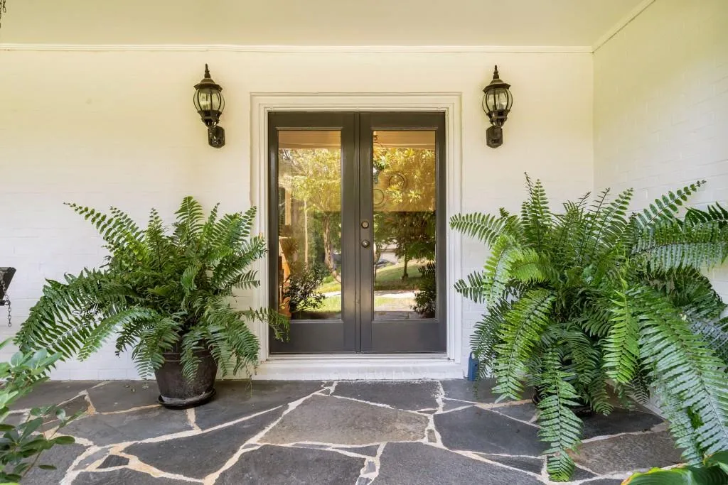 6696 Ridge Mill Lane, Sandy Springs, Georgia 30328, 5 Bedrooms Bedrooms, ,3 BathroomsBathrooms,Residential,Sold,6696 Ridge Mill Lane,6075663