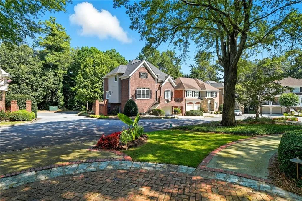 1154 Fairway Gardens Ne, Brookhaven, Georgia 30319, 4 Bedrooms Bedrooms, ,4 BathroomsBathrooms,Residential,For Sale,1154 Fairway Gardens Ne,7646115