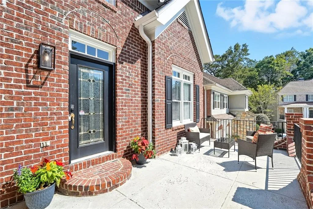 1154 Fairway Gardens Ne, Brookhaven, Georgia 30319, 4 Bedrooms Bedrooms, ,4 BathroomsBathrooms,Residential,For Sale,1154 Fairway Gardens Ne,7646115