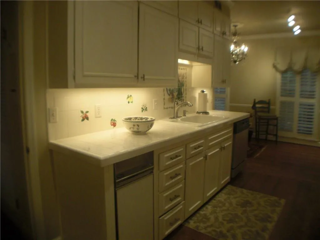 5233 Glenridge Drive Ne Unit 5233, Sandy Springs, Georgia 30342, 3 Bedrooms Bedrooms, ,2 BathroomsBathrooms,Residential,Sold,5233 Glenridge Drive Ne Unit 5233,5711591