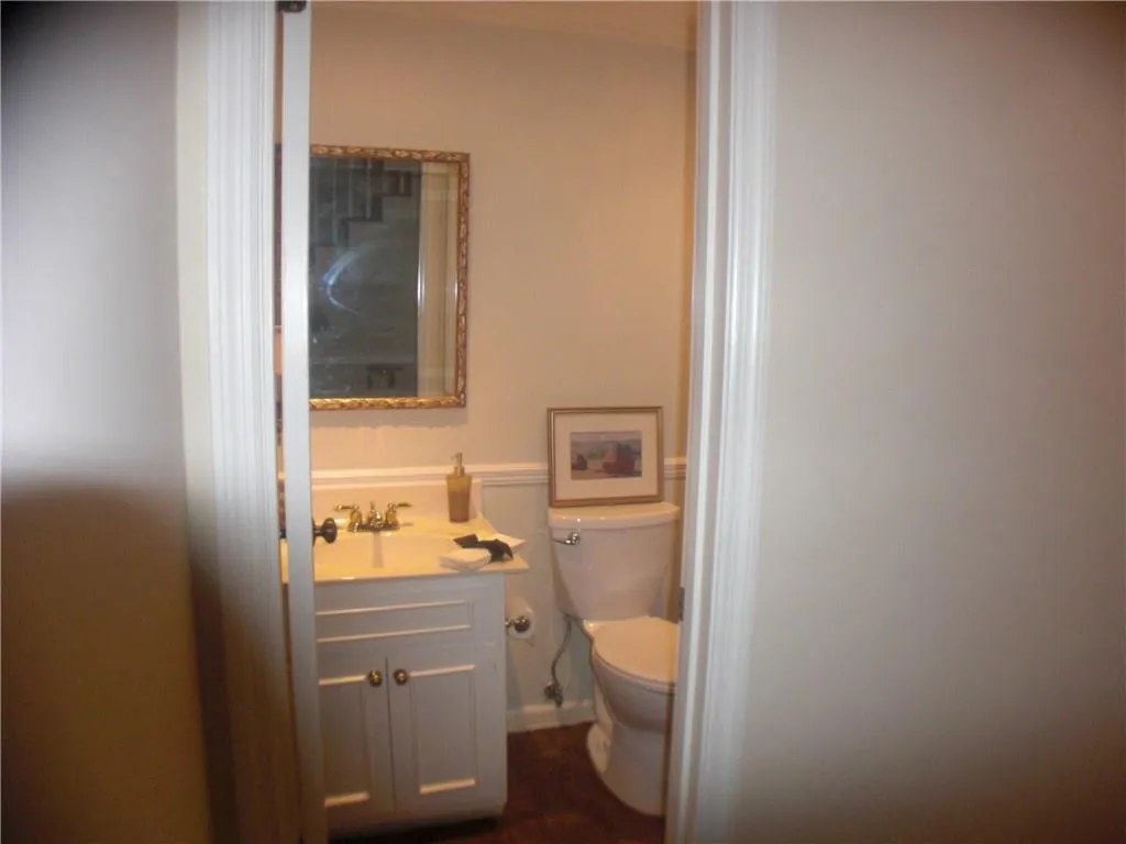5233 Glenridge Drive Ne Unit 5233, Sandy Springs, Georgia 30342, 3 Bedrooms Bedrooms, ,2 BathroomsBathrooms,Residential,Sold,5233 Glenridge Drive Ne Unit 5233,5711591