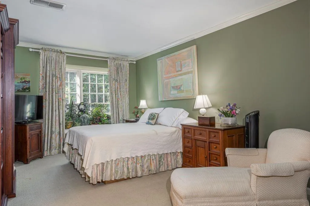 5 Cantey Place Nw, Atlanta, Georgia 30327, 3 Bedrooms Bedrooms, ,2 BathroomsBathrooms,Residential,For Sale,5 Cantey Place Nw,7631657