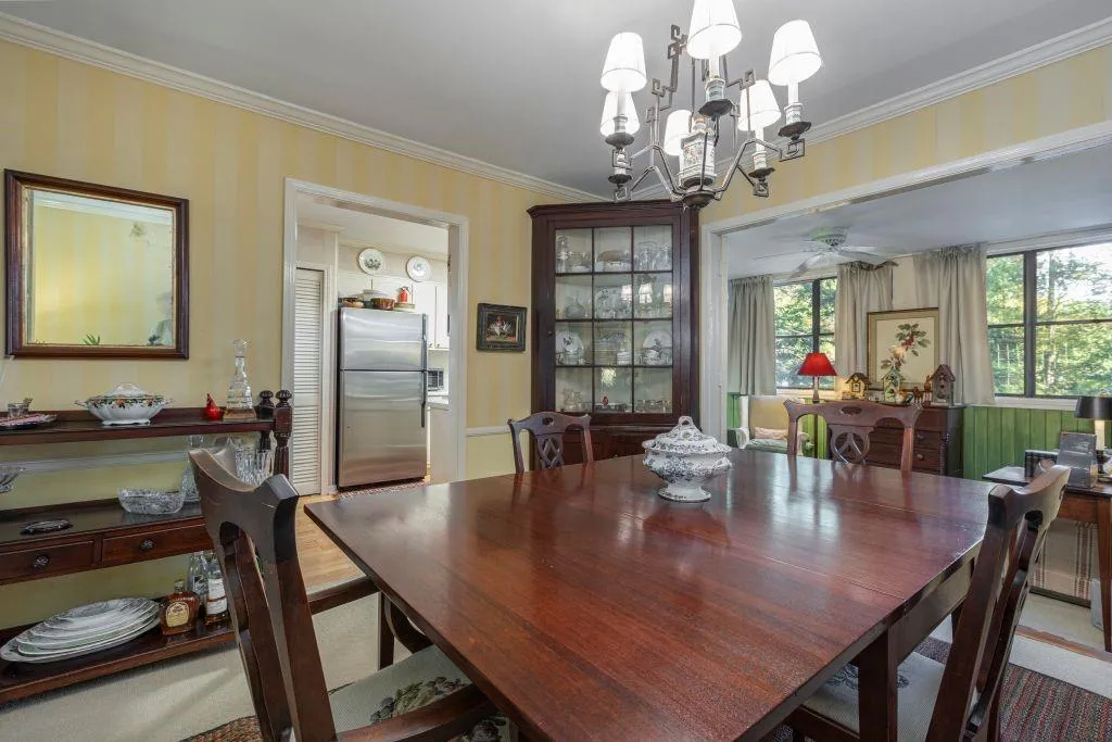 5 Cantey Place Nw, Atlanta, Georgia 30327, 3 Bedrooms Bedrooms, ,2 BathroomsBathrooms,Residential,For Sale,5 Cantey Place Nw,7631657